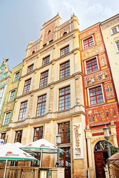 Historisk byggnad i gamla stan center i Gdansk — Stockfoto