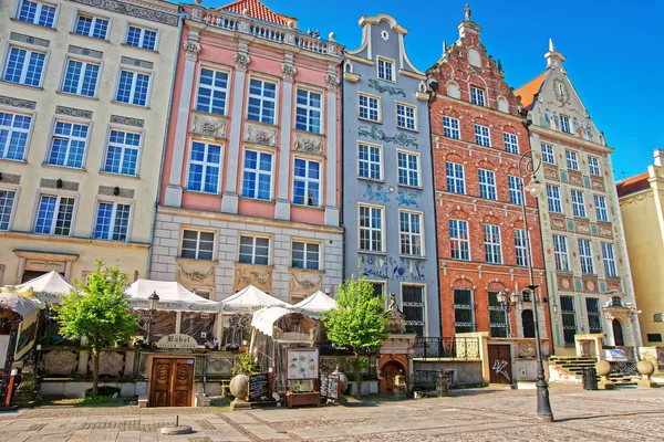 Edificios históricos en el casco antiguo de Gdansk —  Fotos de Stock