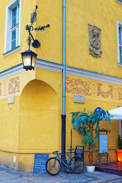 Bicycle in Old city center of Poznan — Stock Photo, Image