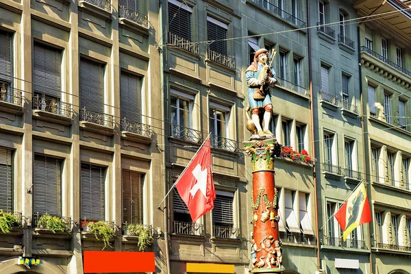 Fonte Piper na rua Spitalgasse de Berna — Fotografia de Stock