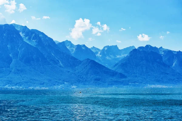 Příroda v Ženevské jezero Riviera v Montreux — Stock fotografie