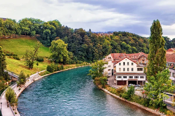 Krajina s řekou Aare v Bernu — Stock fotografie