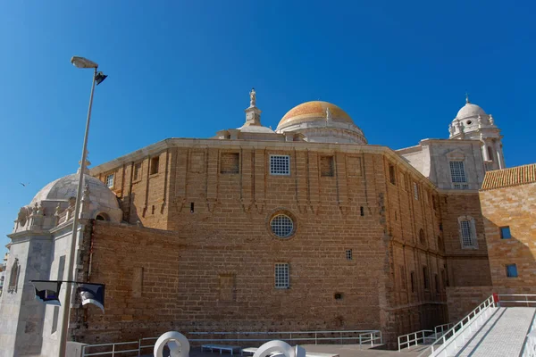 Стены Кадизского собора — стоковое фото