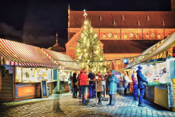 People enjoy celebrations at Riga Christmas market Latvia — Stock Photo, Image