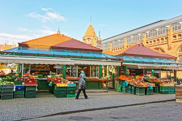 Gdansk Saint sümbül Tower'da semt pazarı — Stok fotoğraf
