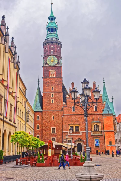 People at Old Town Hall in Market Square in Wroclaw — Stock Photo, Image
