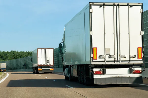 Camión en carretera Polonia — Foto de Stock