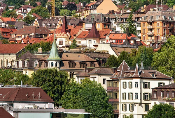 Panoramiczny widok na dachy w centrum miasta Zurych — Zdjęcie stockowe