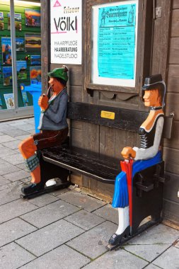 Garmisch Partenkirchen resimde süslenmiş tezgah
