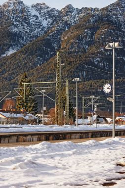 Garmisch Partenkirchen demiryolu tren istasyonunda