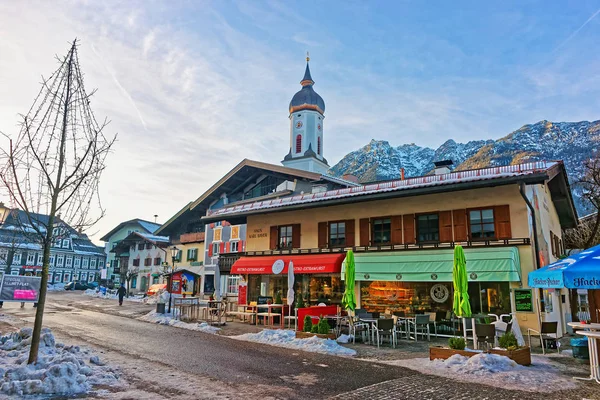 첨탑 Garmisch Partenkirchen에서 세인트 마틴 교회 — 스톡 사진