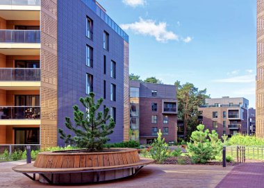 Çam ağaçları, Modern mimari kompleks daire ikamet