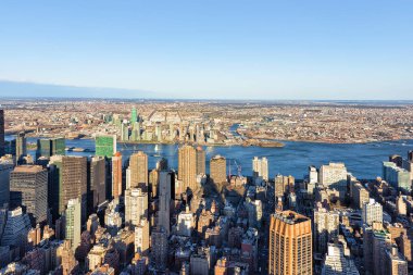 Midtown Manhattan'ın ve Long Island City havadan görünümü