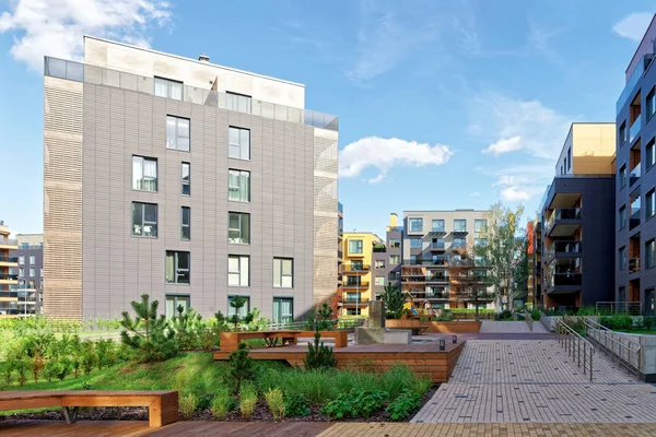 Banklar, Modern Avrupa konut kompleksi