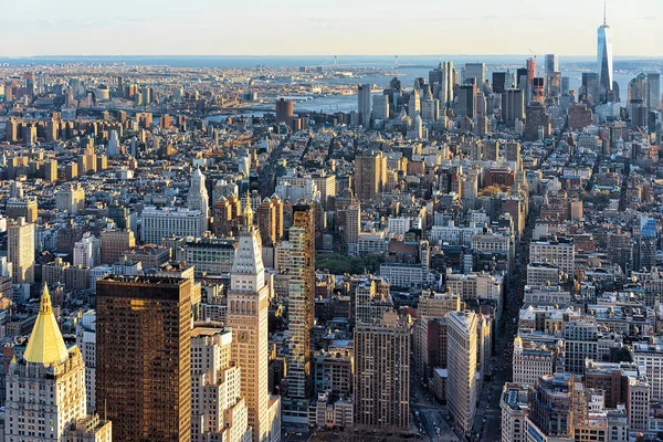 Вид с воздуха на центр города и Нижний Манхэттен — стоковое фото