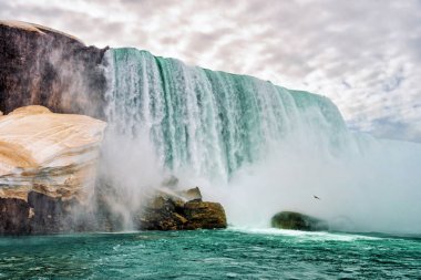 Amerikan tarafında güzel Niagara Falls