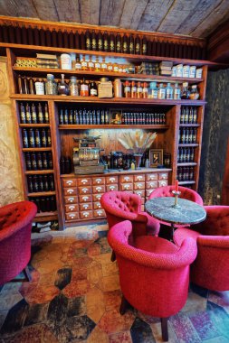 Kara büyü vintage tarzı iç Riga bar