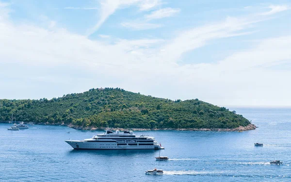 Lüks Yatlar, Lokrum Adası, Adriyatik Denizi — Stok fotoğraf