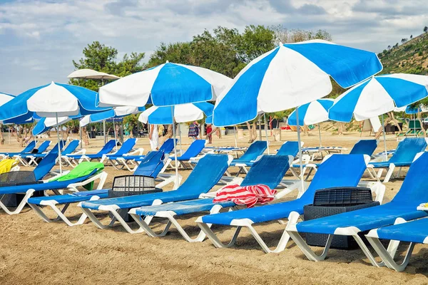 Urz¹dzeñ Opalaj¹cych z schronienia na plaży w Omis — Zdjęcie stockowe