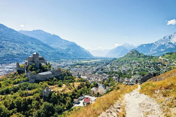 Valere kasteel in heuvel in Sion Valais-Zwitserland — Stockfoto