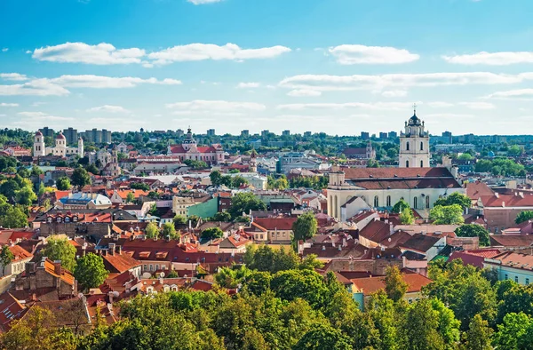 Panorama del paesaggio urbano e delle chiese di Vilnius — Foto Stock