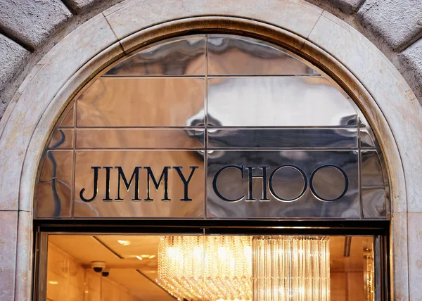 Jimmy Choo Iniciar sesión street shop window Roma — Foto de Stock