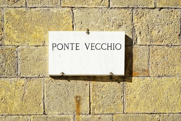 Cartel en la pared de Ponte Vecchio Bridge Street Florence — Foto de Stock