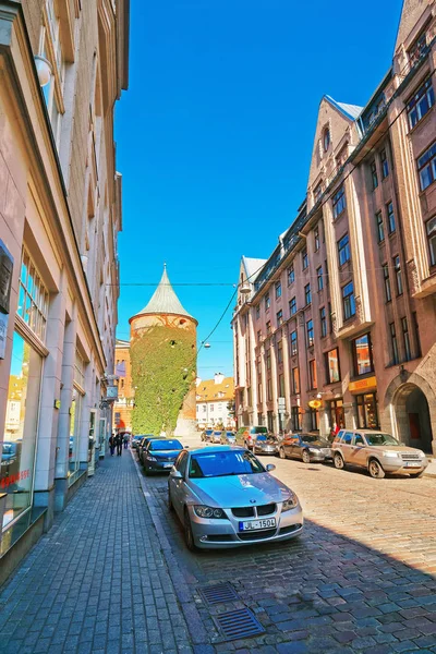 Порохова вежа в історичних в центрі Старого міста Риги Балтійського — стокове фото