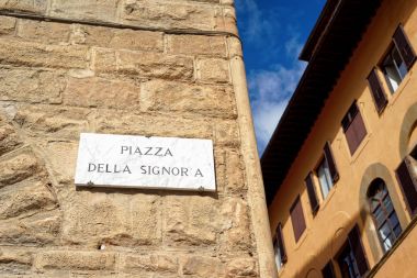 Piazza della Signoria sokak işareti Floransa'da duvarda