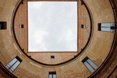 Mantova evinde Mantegna avlusu