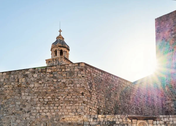 Доминиканская церковь в Старом городе Дубровник — стоковое фото