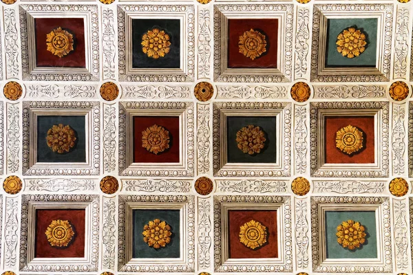 Decoração de teto em Sant Andrea Basilica em Mântua — Fotografia de Stock