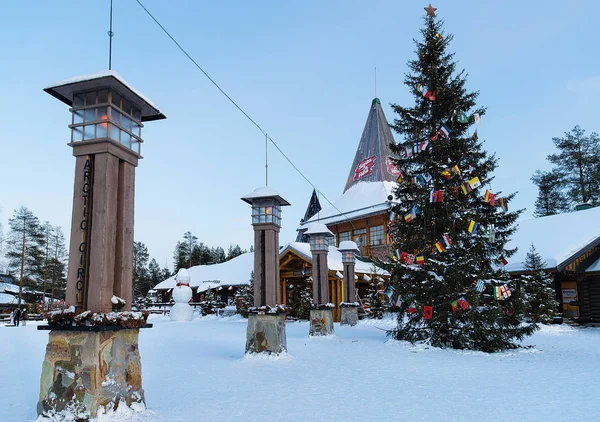 Linternas en Santa Claus Village en Laponia Escandinavia — Foto de Stock