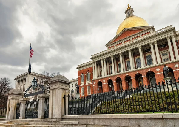 Eintritt in die staatliche Bibliothek von massachusetts at boston common am — Stockfoto