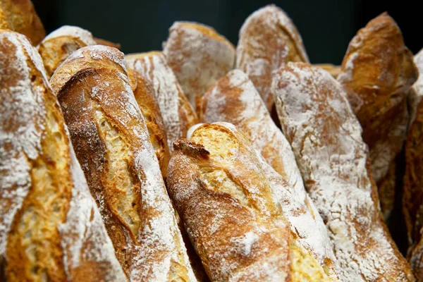 Tradycyjny włoski chleb na stoisku we Florencji — Zdjęcie stockowe