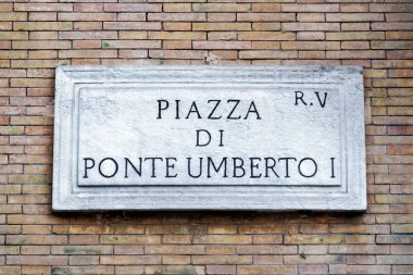 Duvar Roma'da Piazza di Ponte Umberto sokak işareti