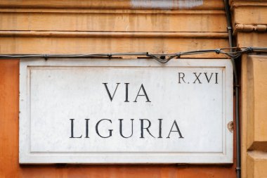 Via Liguria tabelada Roma duvar