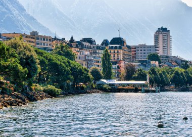 Montreux şehir Cenevre Gölü İsviçre sahillerinde