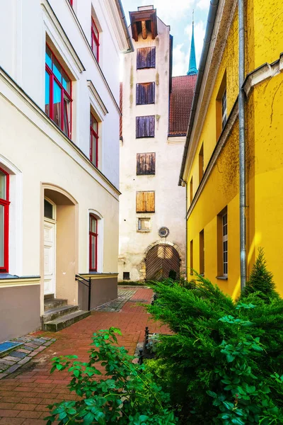 Backyard on historical center in Riga Baltic — Stock Photo, Image