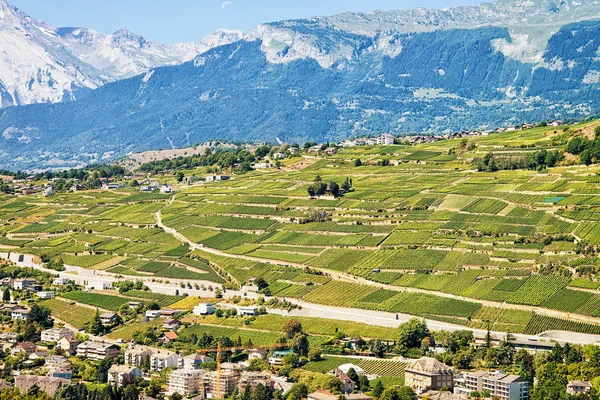 Paisaje urbano de Sion en el valle del Ródano Bernese capital de los Alpes Valais Suiza — Foto de Stock