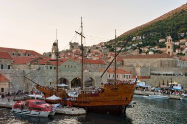 Dubrovnik'in eski liman, gemi