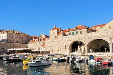Teknelerden Dubrovnik'in eski liman