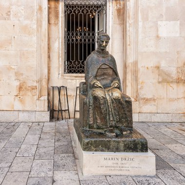 Stradun Caddesi eski City Dubrovnik Marin Drzic heykeli