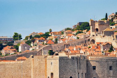 Old City duvar ve Fort Minceta Dobruca