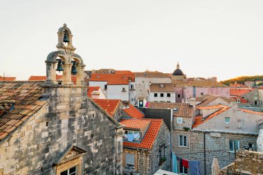 Kırmızı kiremit eski şehir Dubrovnik