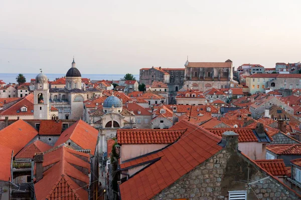 Hırvatistan Panorama eski Dubrovnik şehir kırmızı çatı kiremitleri