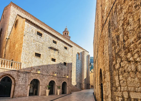Eski şehir Dubrovnik kilisede Dominik