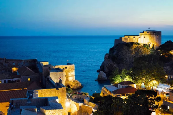 Fort Lovrijenac ve Dubrovnik gece, Adriyatik Denizi