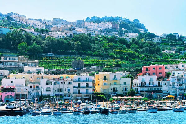 Harbor of Capri Island with boats — Stock Photo, Image