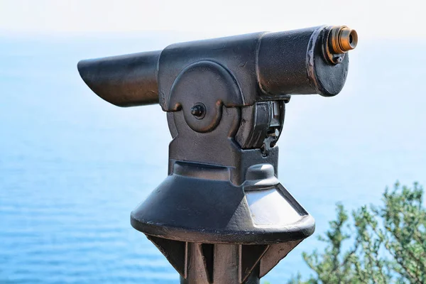 Telescópio e Mar Tirreno na Ilha de Capri — Fotografia de Stock